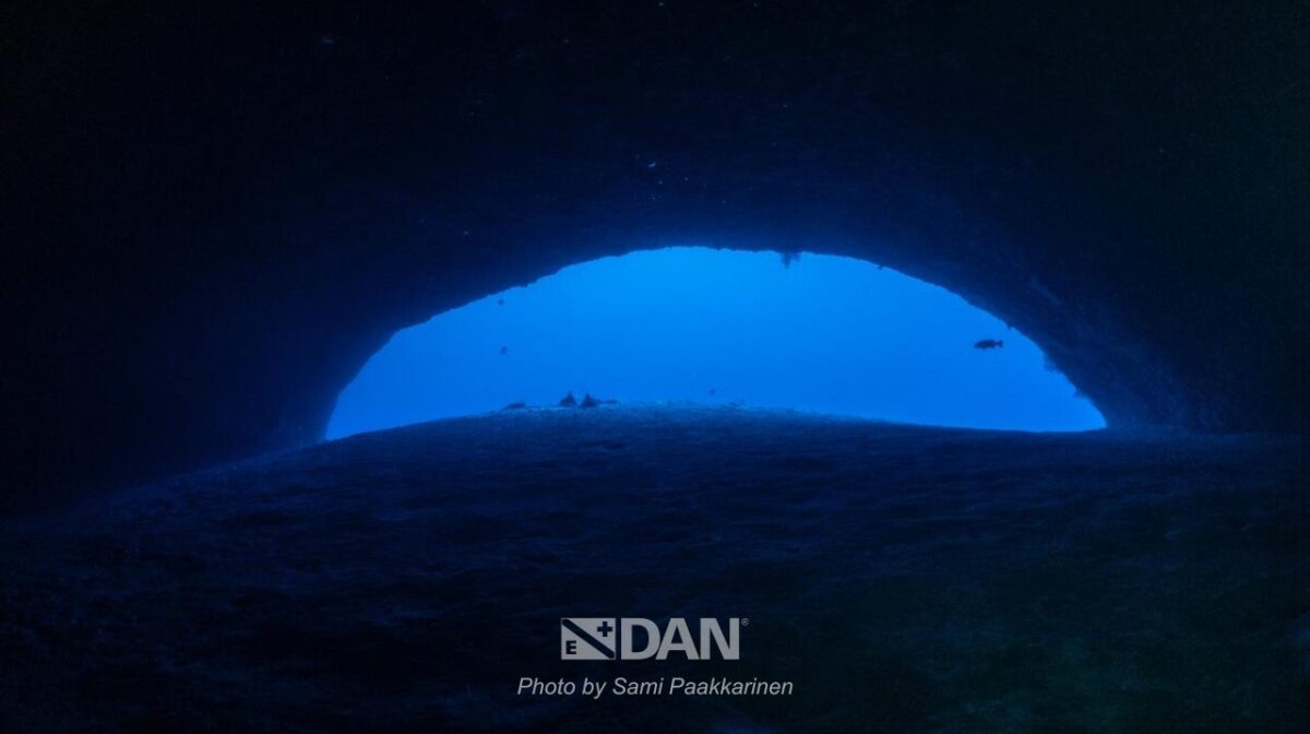Maldive, ecco dove sono morti i cinque sub italiani. Le prime foto della grotta Maldive, ecco dove sono morti i cinque sub italiani. Le prime foto della grotta