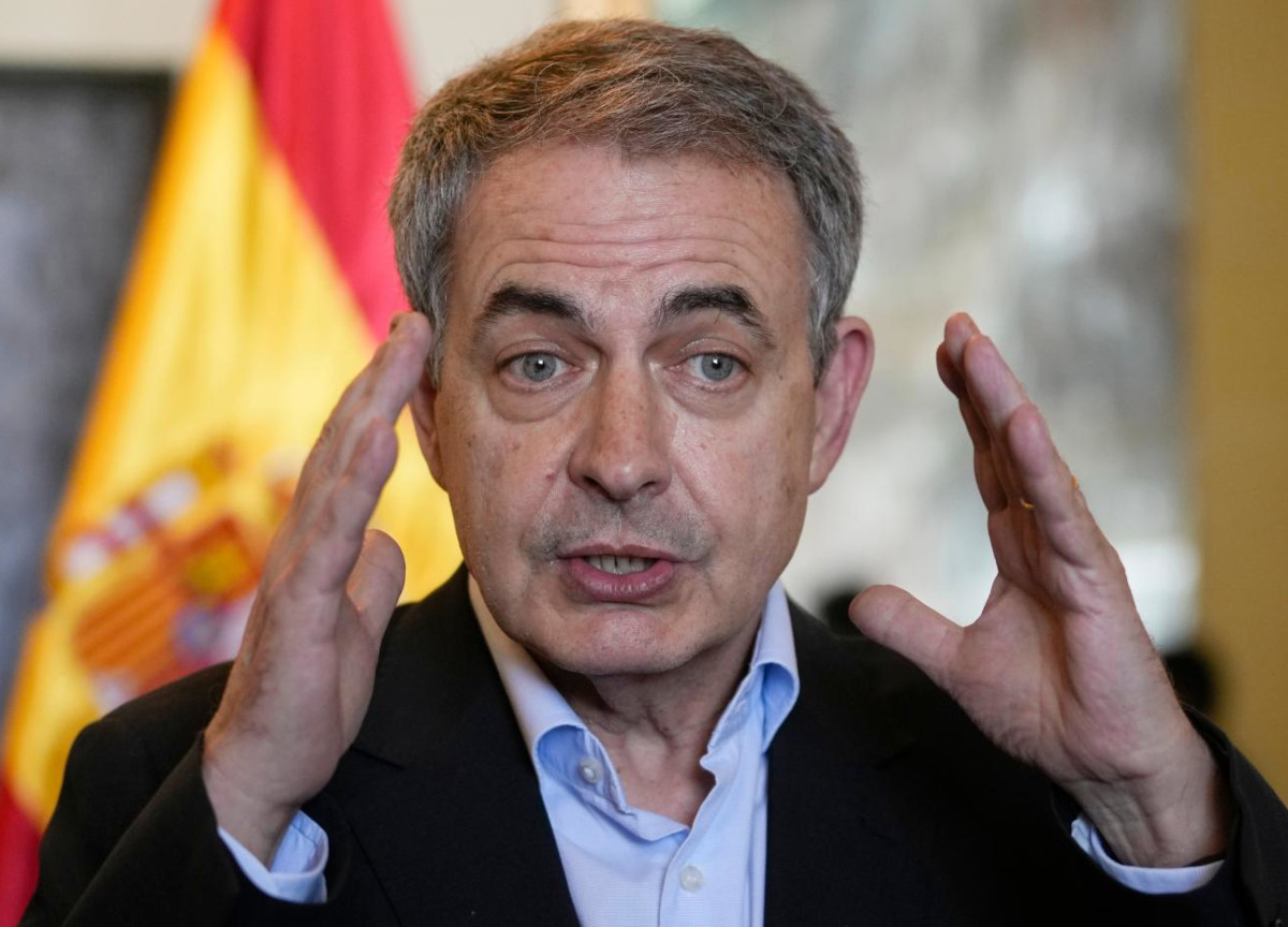 Spagna-Venezuela, esplode il caso Zapatero. Un tesoro nascosto e le chat: “A Caracas comanda lui” Spagna-Venezuela, esplode il caso Zapatero. Un tesoro nascosto e le chat: “A Caracas comanda lui”