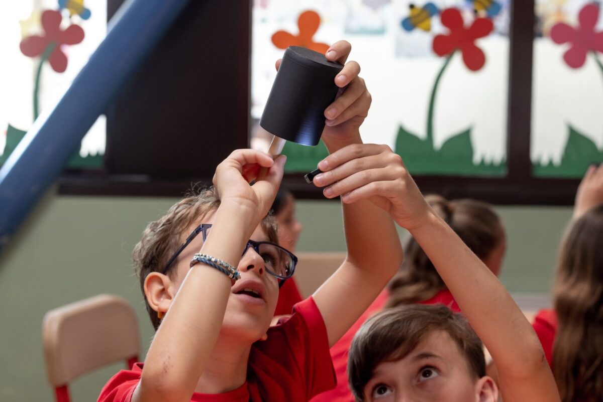 Ferrari lancia Scintillab per portare le STEM a scuola