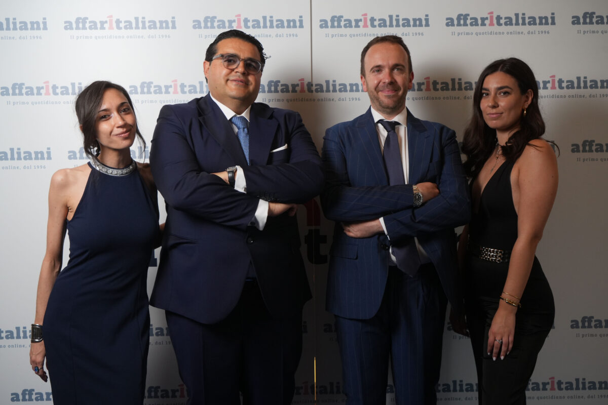 Affaritaliani festeggia 30 anni di informazione libera e indipendente: guarda tutte le foto della festa Affaritaliani festeggia 30 anni di informazione libera e indipendente: guarda tutte le foto della festa