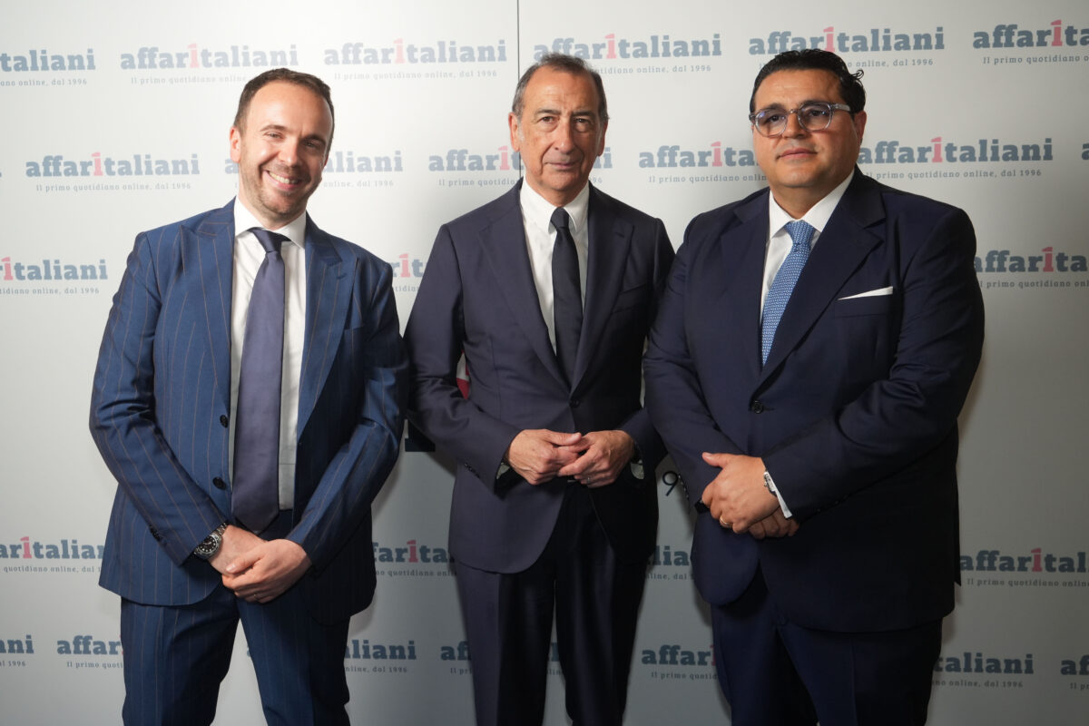 Affaritaliani festeggia 30 anni di informazione libera e indipendente: guarda tutte le foto della festa Affaritaliani festeggia 30 anni di informazione libera e indipendente: guarda tutte le foto della festa