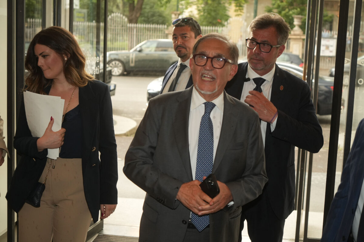 Affaritaliani festeggia 30 anni di informazione libera e indipendente: guarda tutte le foto della festa Affaritaliani festeggia 30 anni di informazione libera e indipendente: guarda tutte le foto della festa