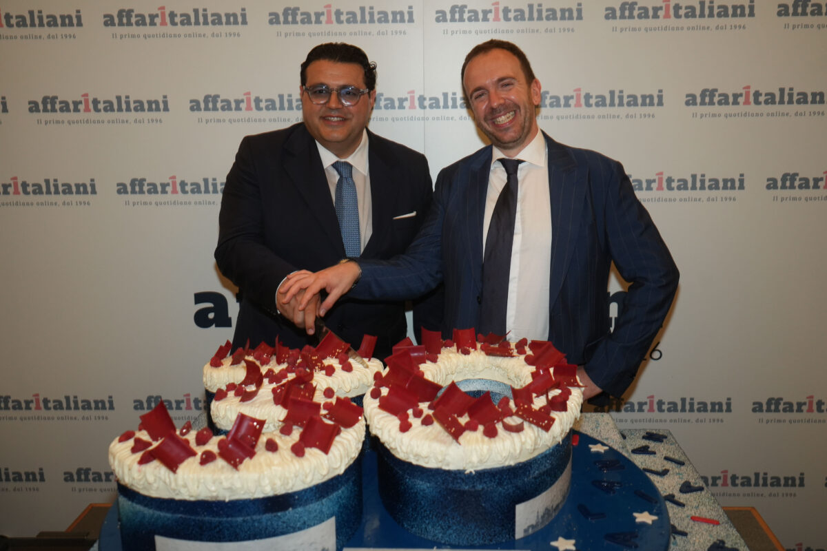 Affaritaliani festeggia 30 anni di informazione libera e indipendente: guarda tutte le foto della festa Affaritaliani festeggia 30 anni di informazione libera e indipendente: guarda tutte le foto della festa