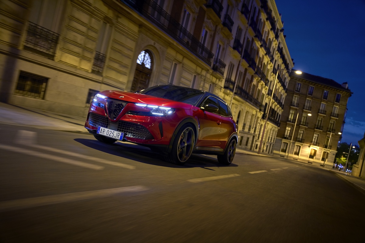 Alfa Romeo Junior, gamma più ricca e nuovo spot