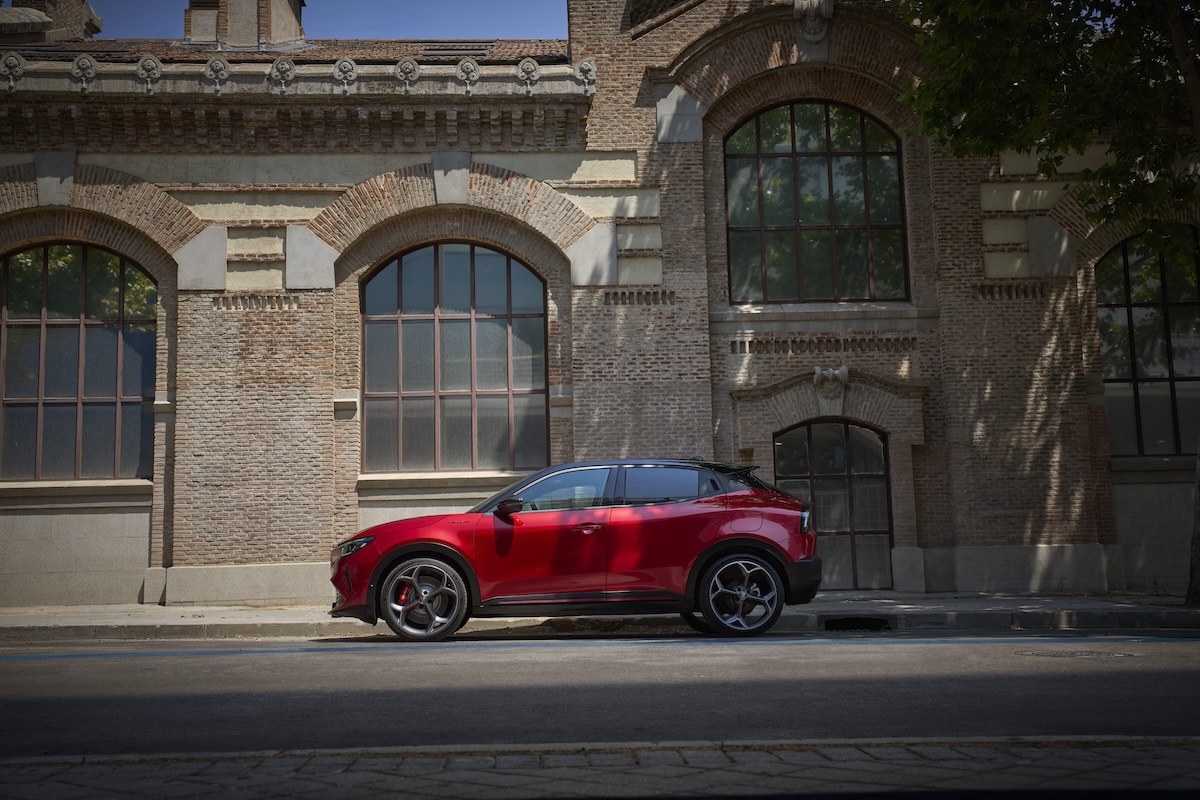 Alfa Romeo Junior, gamma più ricca e nuovo spot