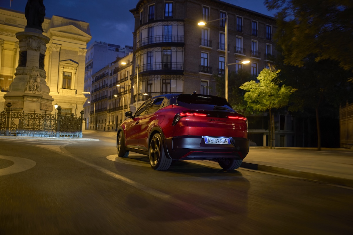 Alfa Romeo Junior, gamma più ricca e nuovo spot