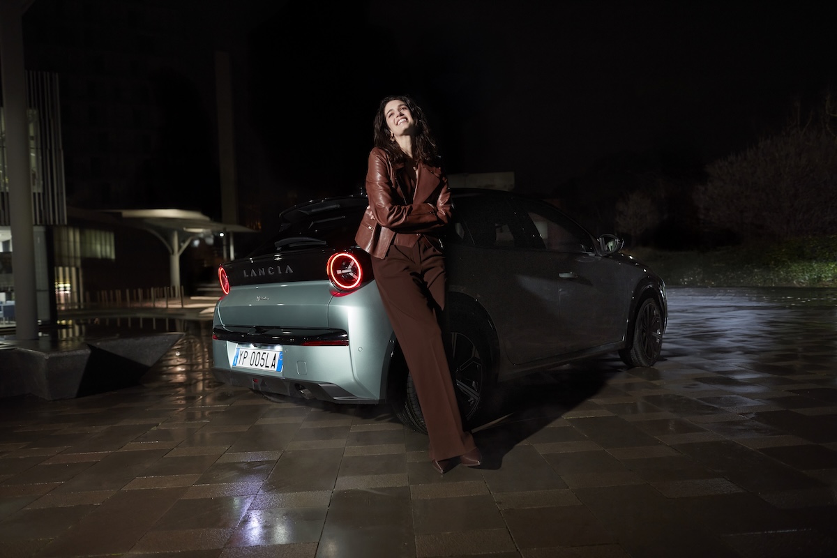 Lancia Ypsilon Turbo 100, lo spot con Greta Ferro Lancia Ypsilon Turbo 100, lo spot con Greta Ferro