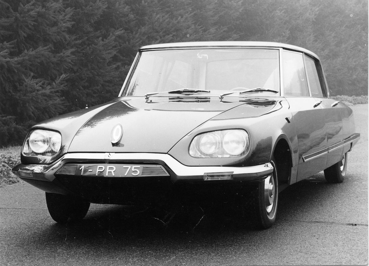 Citroën DS19, la Dea che cambiò l’auto in 45 minuti Citroën DS19, la Dea che cambiò l’auto in 45 minuti