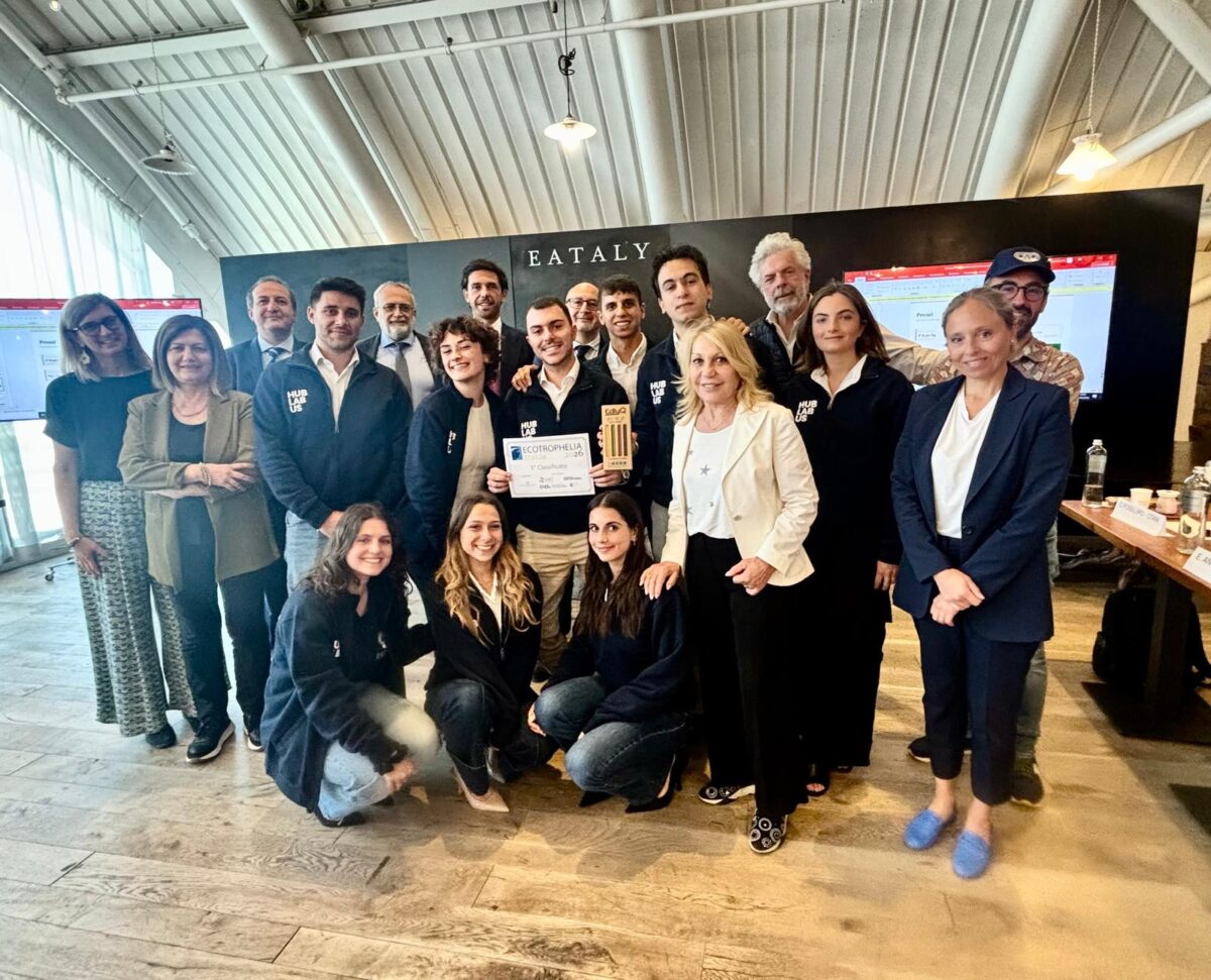 ECOTROPHELIA ITALIA 2026: “EDLYQ” SI AGGIUDICA LA COMPETIZIONE ALL’INSEGNA DELLA SOSTENIBILITÀ E DELL’INNOVAZIONE ALIMENTARE ECOTROPHELIA ITALIA 2026: “EDLYQ” SI AGGIUDICA LA COMPETIZIONE ALL’INSEGNA DELLA SOSTENIBILITÀ E DELL’INNOVAZIONE ALIMENTARE