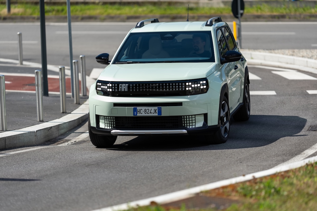 Grande Panda benzina manuale, Fiat intercetta il mercato reale Grande Panda benzina manuale, Fiat intercetta il mercato reale