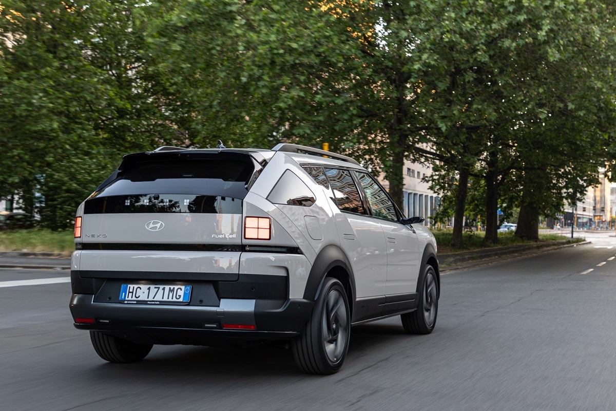 Hyundai NEXO, l’idrogeno sfida l’elettrico