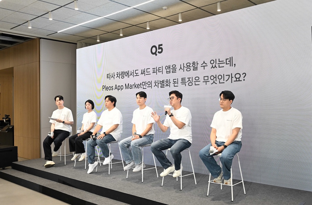 Hyundai lancia Pleos Connect con intelligenza AI