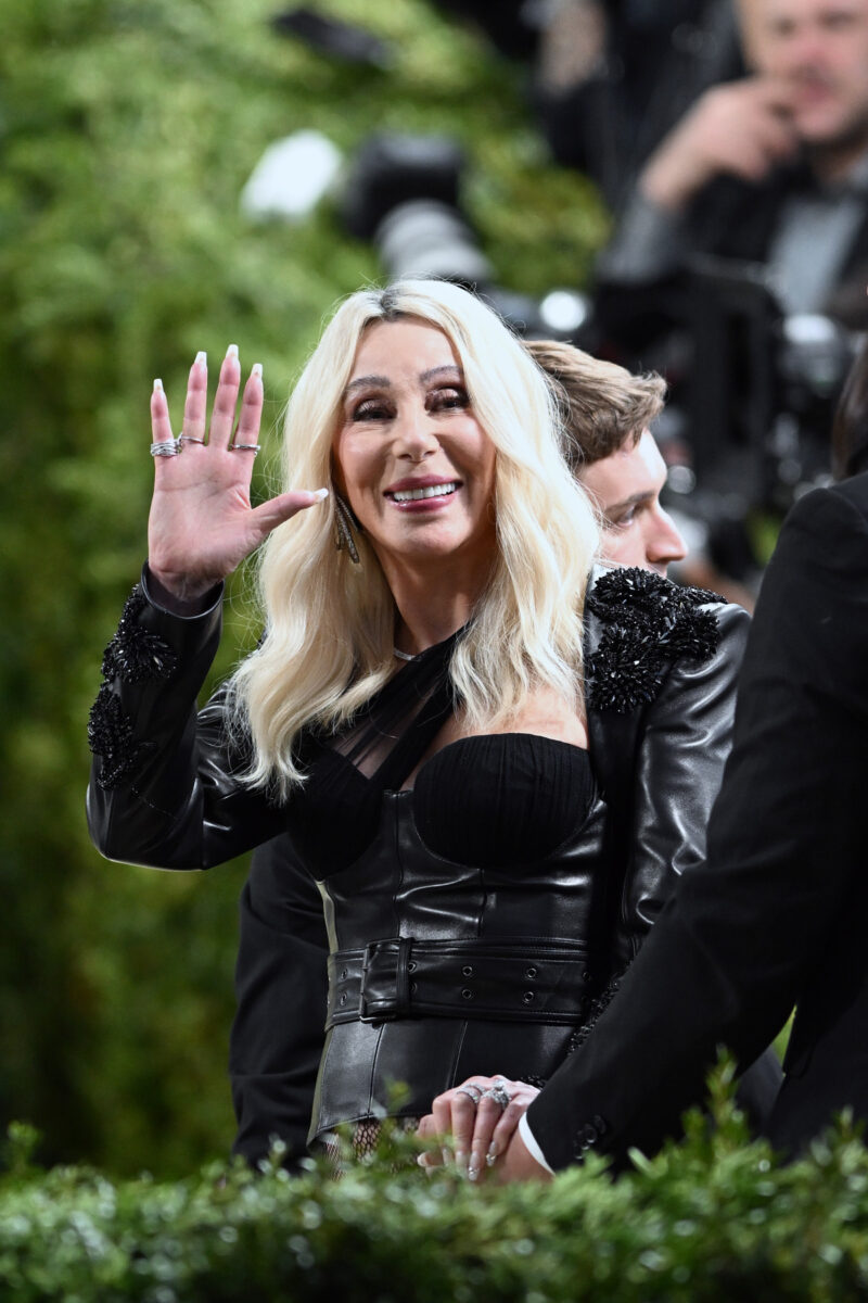 Met Gala 2026, dal “vecchio” Bad Bunny all’italiana Vittoria Ceretti: tutti i look più stravaganti delle star, top e flop