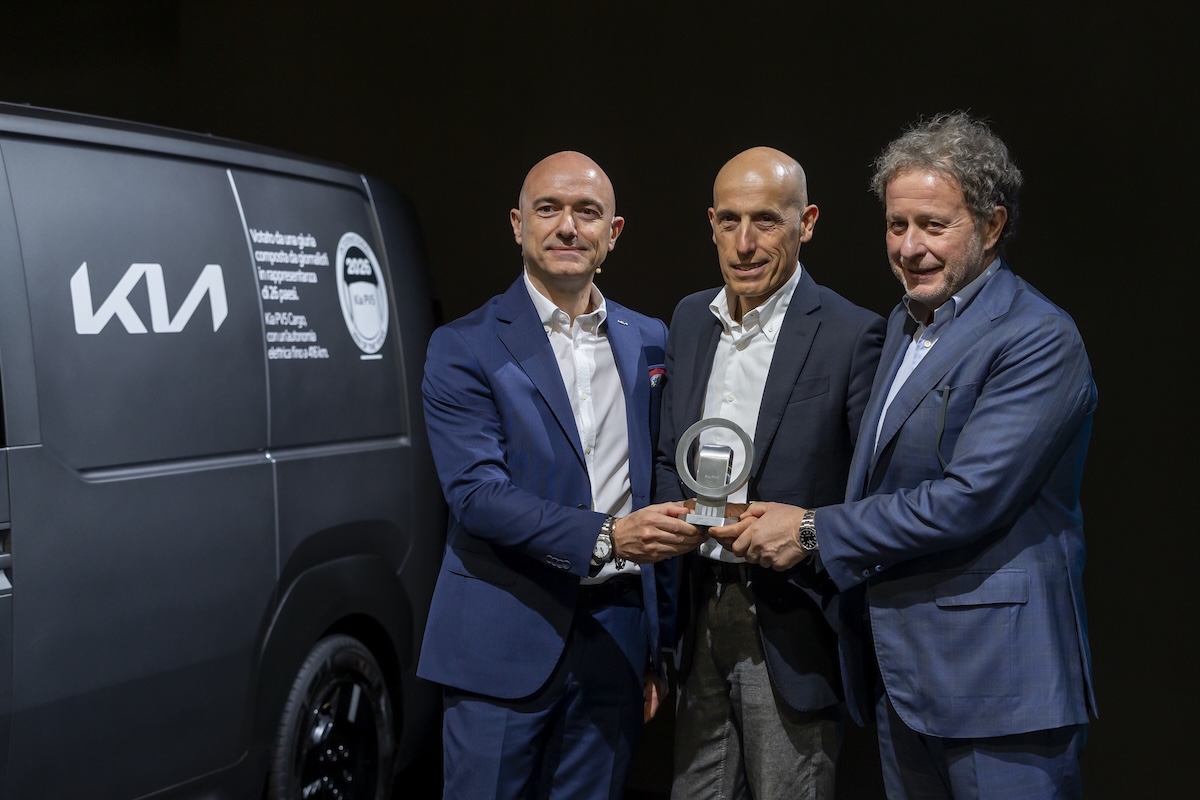 Kia PV5 debutta a Transpotec e sfida i van elettrici