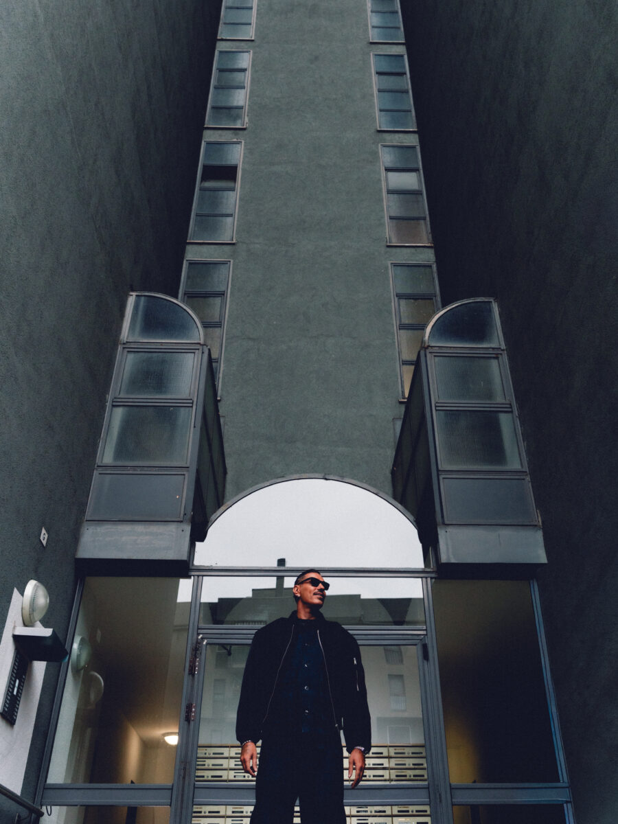 Marracash al cinema con “King Marracash”: il film evento è un viaggio nella vita del re del rap italiano Marracash al cinema con “King Marracash”: il film evento è un viaggio nella vita del re del rap italiano
