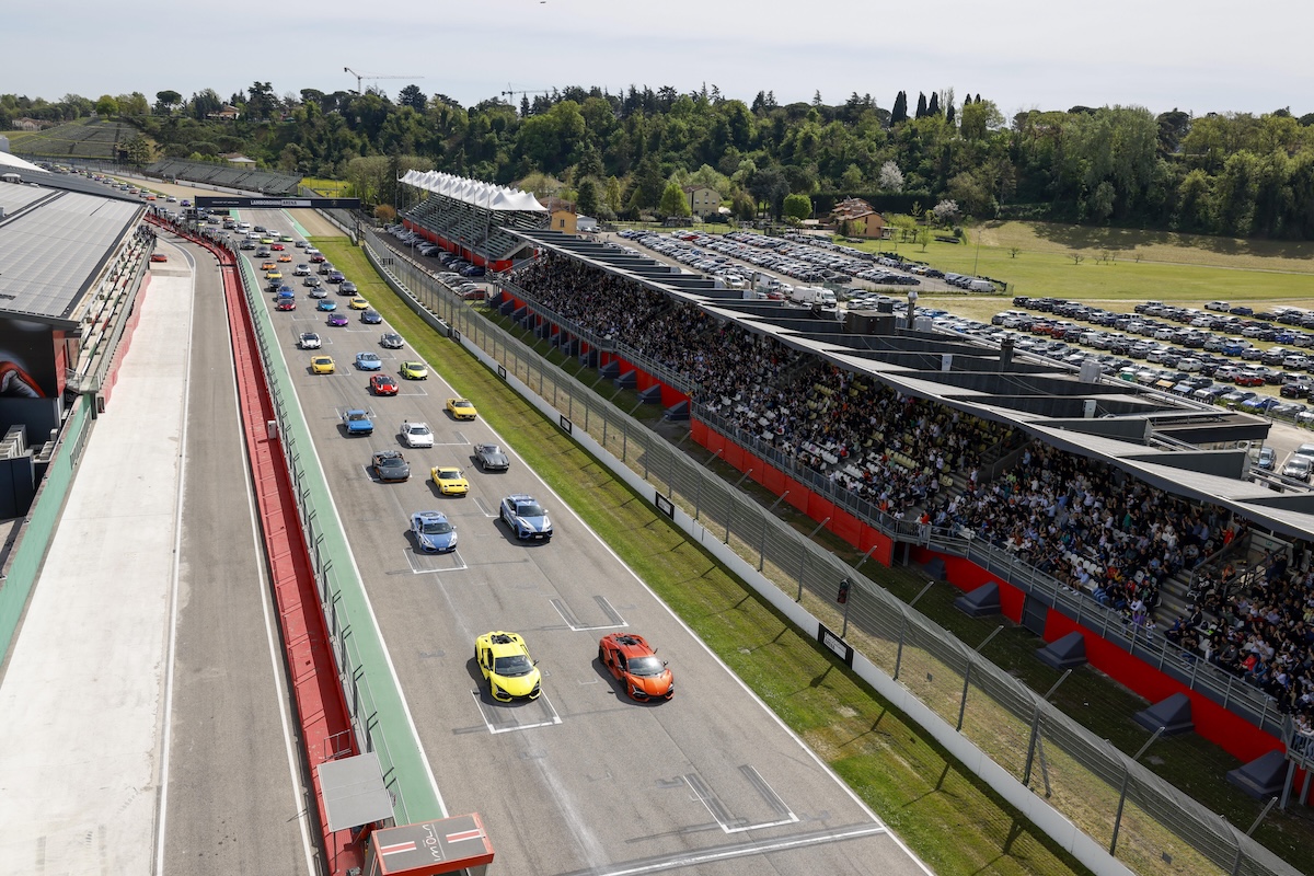 Lamborghini Arena 2026, a Imola il brand diventa show