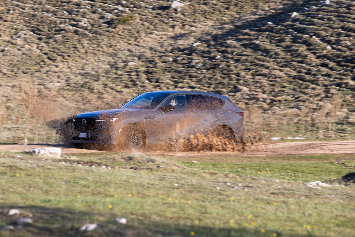 Mazda CX-60 2026, diesel HVO e più comfort a bordo
