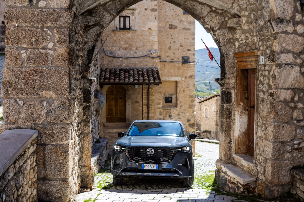 Mazda CX-60 2026, diesel HVO e più comfort a bordo