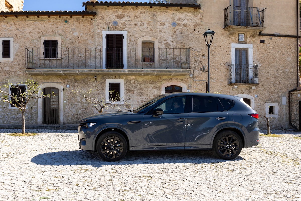 Mazda CX-60 2026, diesel HVO e più comfort a bordo