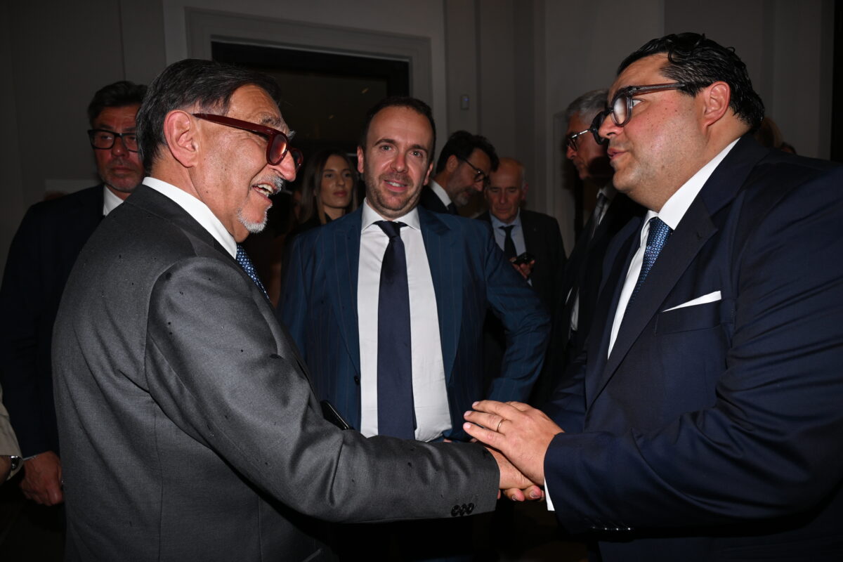 Affaritaliani festeggia 30 anni di informazione libera e indipendente: guarda tutte le foto della festa Affaritaliani festeggia 30 anni di informazione libera e indipendente: guarda tutte le foto della festa