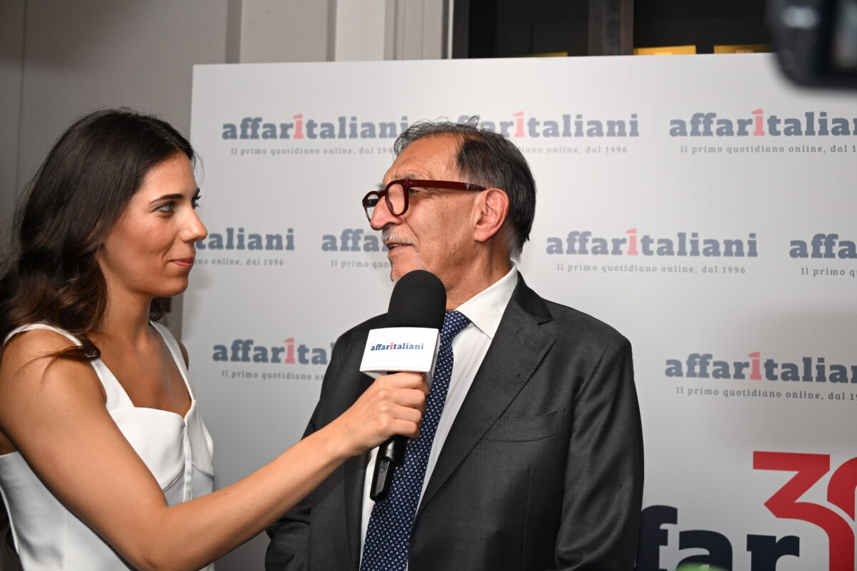 Affaritaliani festeggia 30 anni di informazione libera e indipendente: guarda tutte le foto della festa Affaritaliani festeggia 30 anni di informazione libera e indipendente: guarda tutte le foto della festa