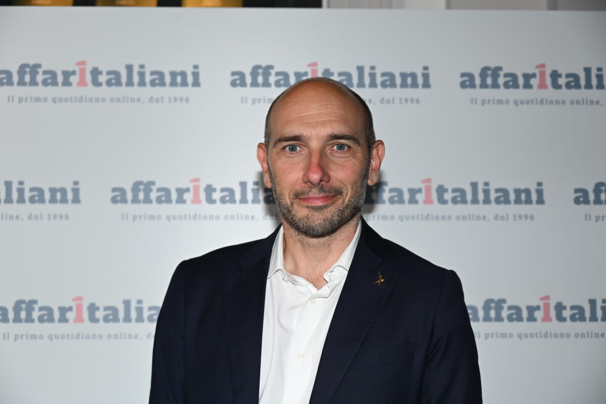 Affaritaliani festeggia 30 anni di informazione libera e indipendente: guarda tutte le foto della festa Affaritaliani festeggia 30 anni di informazione libera e indipendente: guarda tutte le foto della festa