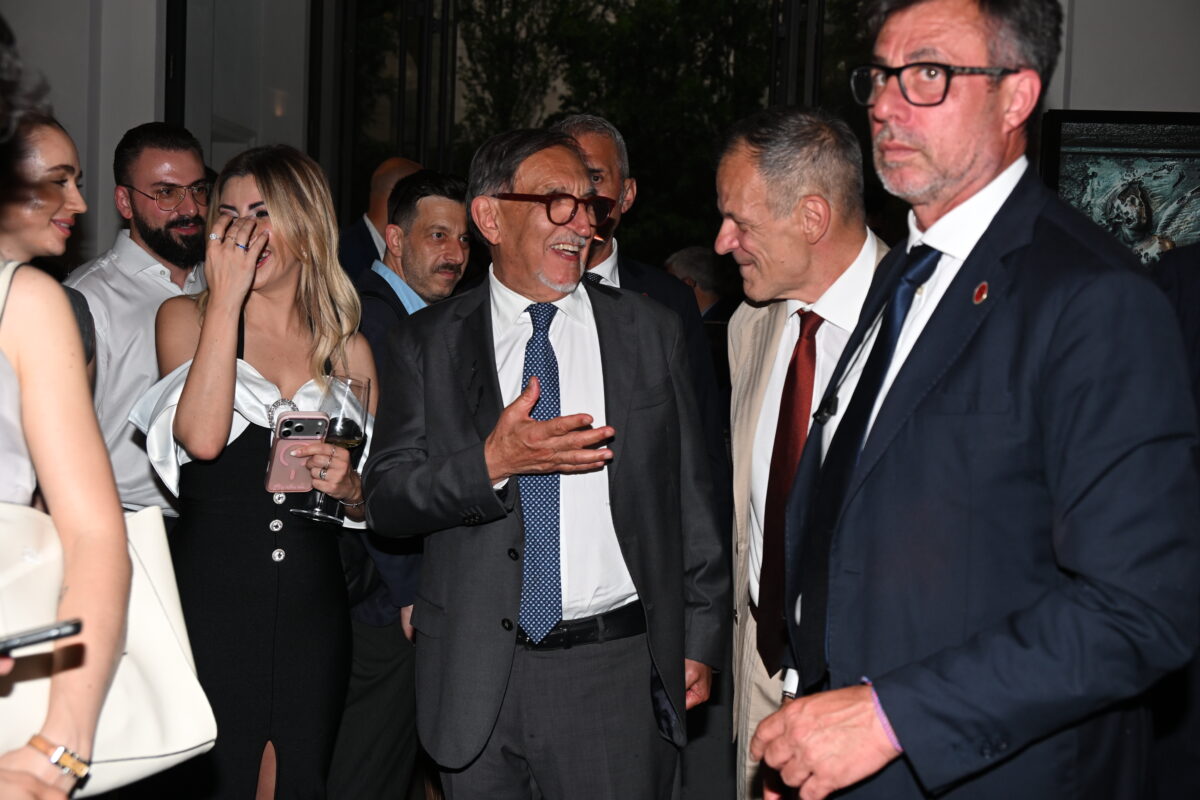 Affaritaliani festeggia 30 anni di informazione libera e indipendente: guarda tutte le foto della festa Affaritaliani festeggia 30 anni di informazione libera e indipendente: guarda tutte le foto della festa