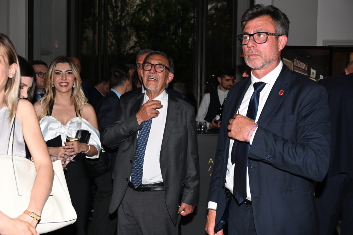 Affaritaliani festeggia 30 anni di informazione libera e indipendente: guarda tutte le foto della festa Affaritaliani festeggia 30 anni di informazione libera e indipendente: guarda tutte le foto della festa