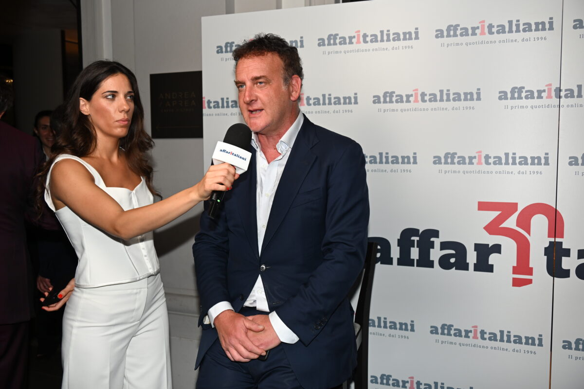 Affaritaliani festeggia 30 anni di informazione libera e indipendente: guarda tutte le foto della festa Affaritaliani festeggia 30 anni di informazione libera e indipendente: guarda tutte le foto della festa