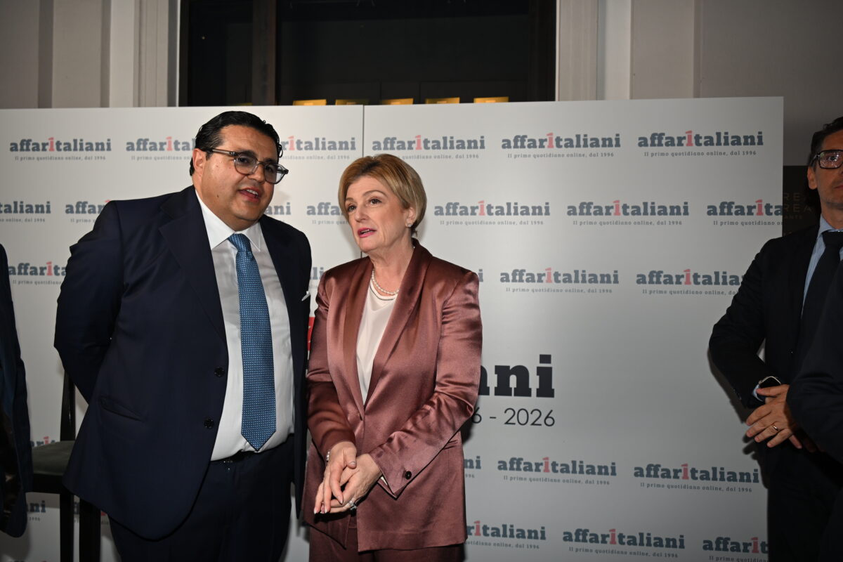 Affaritaliani festeggia 30 anni di informazione libera e indipendente: guarda tutte le foto della festa Affaritaliani festeggia 30 anni di informazione libera e indipendente: guarda tutte le foto della festa