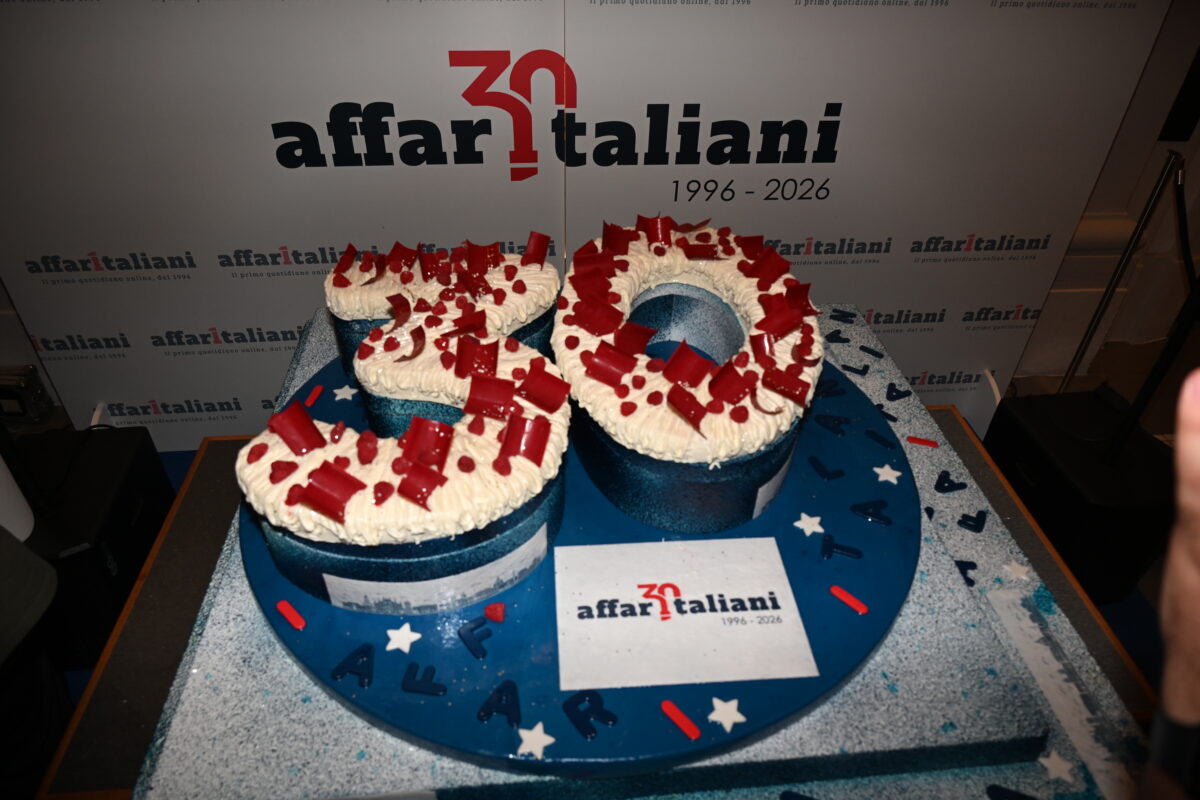 Affaritaliani festeggia 30 anni di informazione libera e indipendente: guarda tutte le foto della festa Affaritaliani festeggia 30 anni di informazione libera e indipendente: guarda tutte le foto della festa