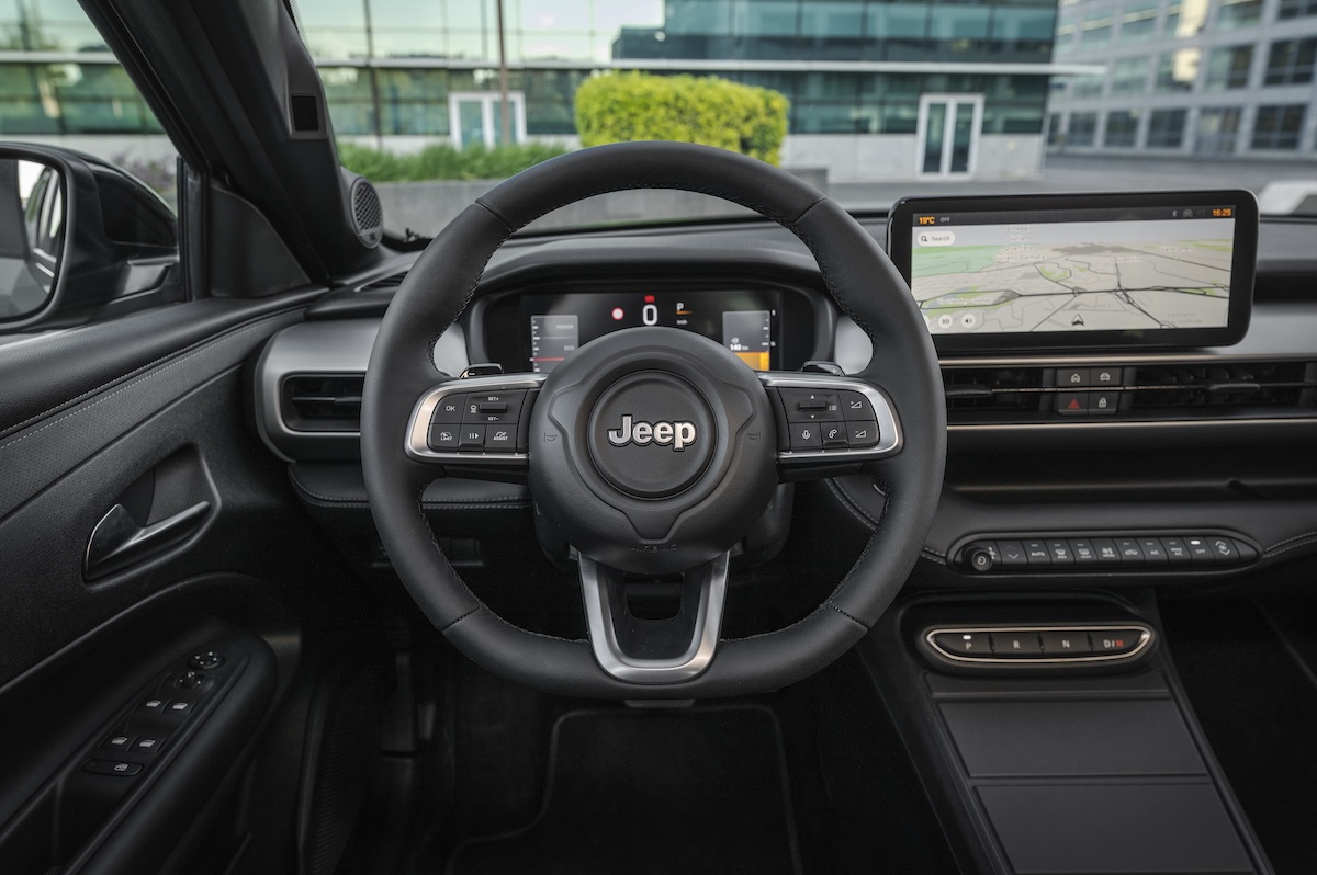 Jeep Avenger 2026, cosa cambia nel SUV dei record Jeep Avenger 2026, cosa cambia nel SUV dei record