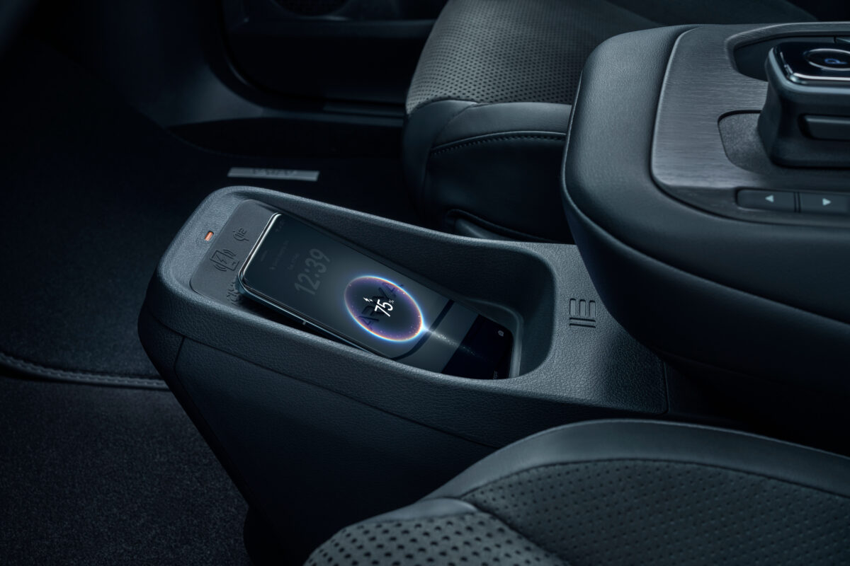 Nissan ARIYA MY26, il SUV elettrico si aggiorna