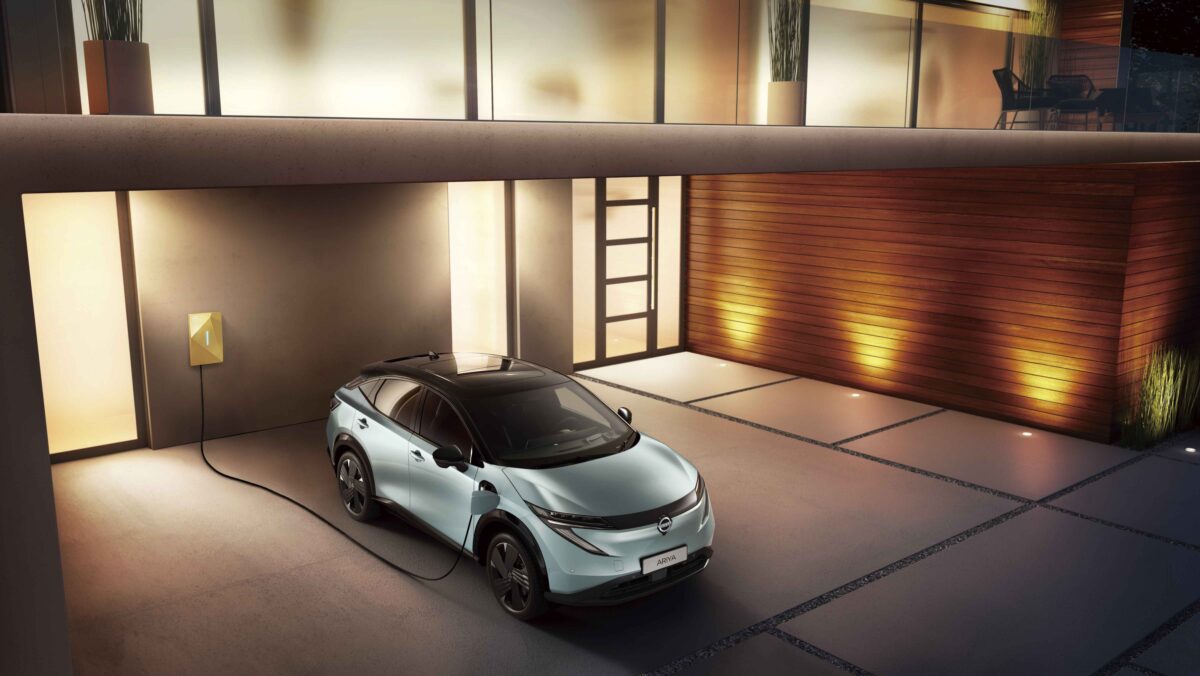 Nissan ARIYA MY26, il SUV elettrico si aggiorna