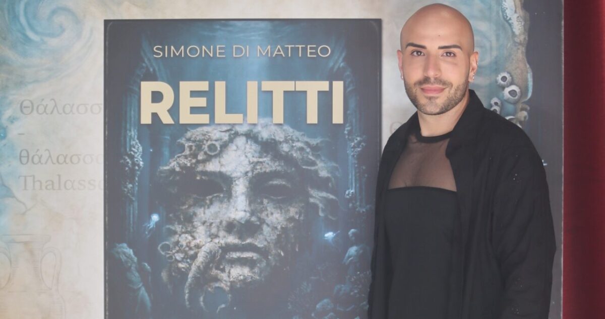A Milano la mostra “Relitti” di Simone Di Matteo: il mare custode di antiche memorie A Milano la mostra “Relitti” di Simone Di Matteo: il mare custode di antiche memorie
