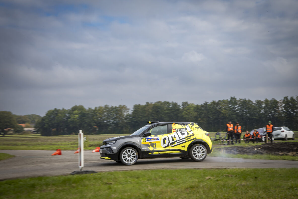 Opel Mokka GSE Rally, debutta il team italiano