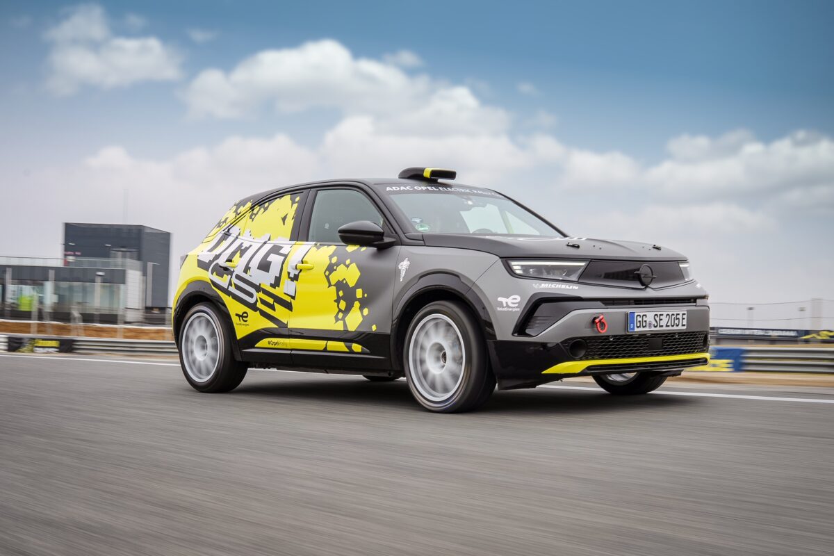 Opel Mokka GSE Rally, debutta il team italiano