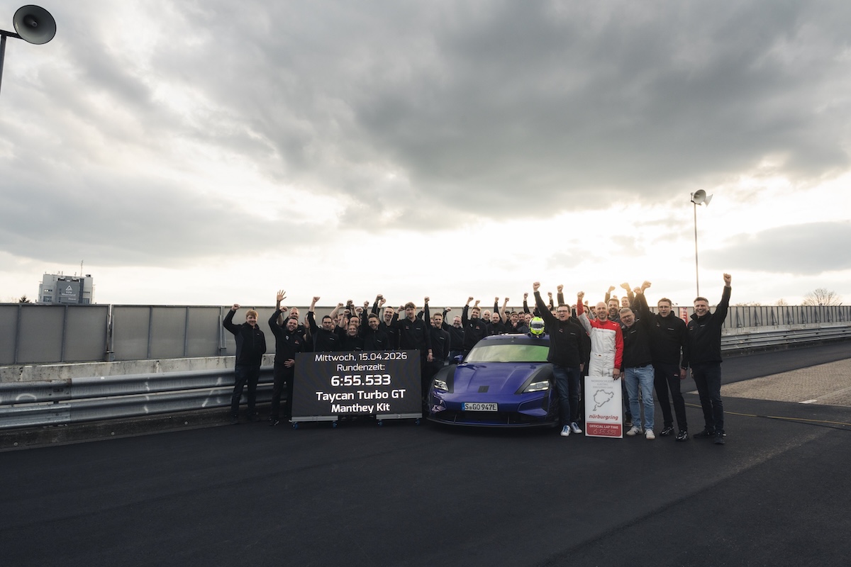 Taycan Turbo GT Manthey vola al Nürburgring