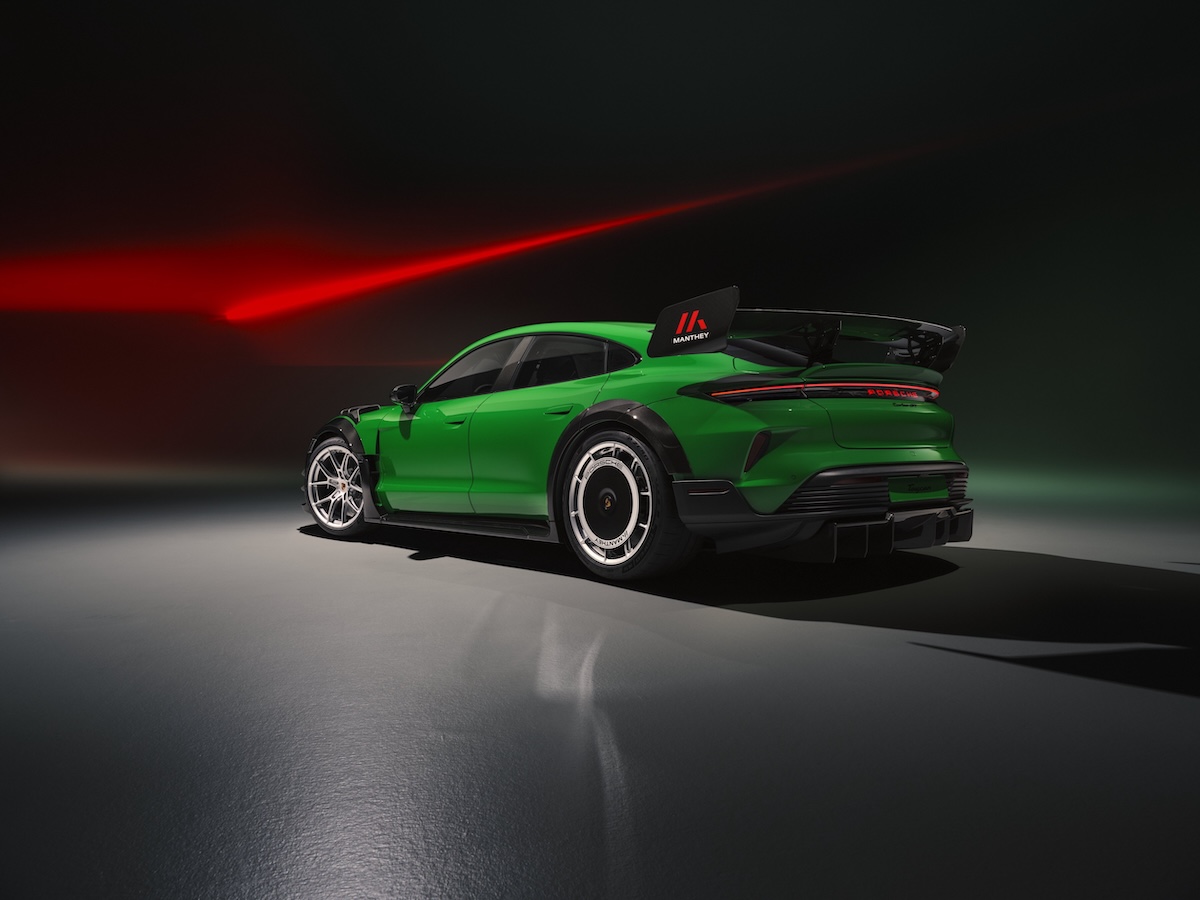 Taycan Turbo GT Manthey vola al Nürburgring