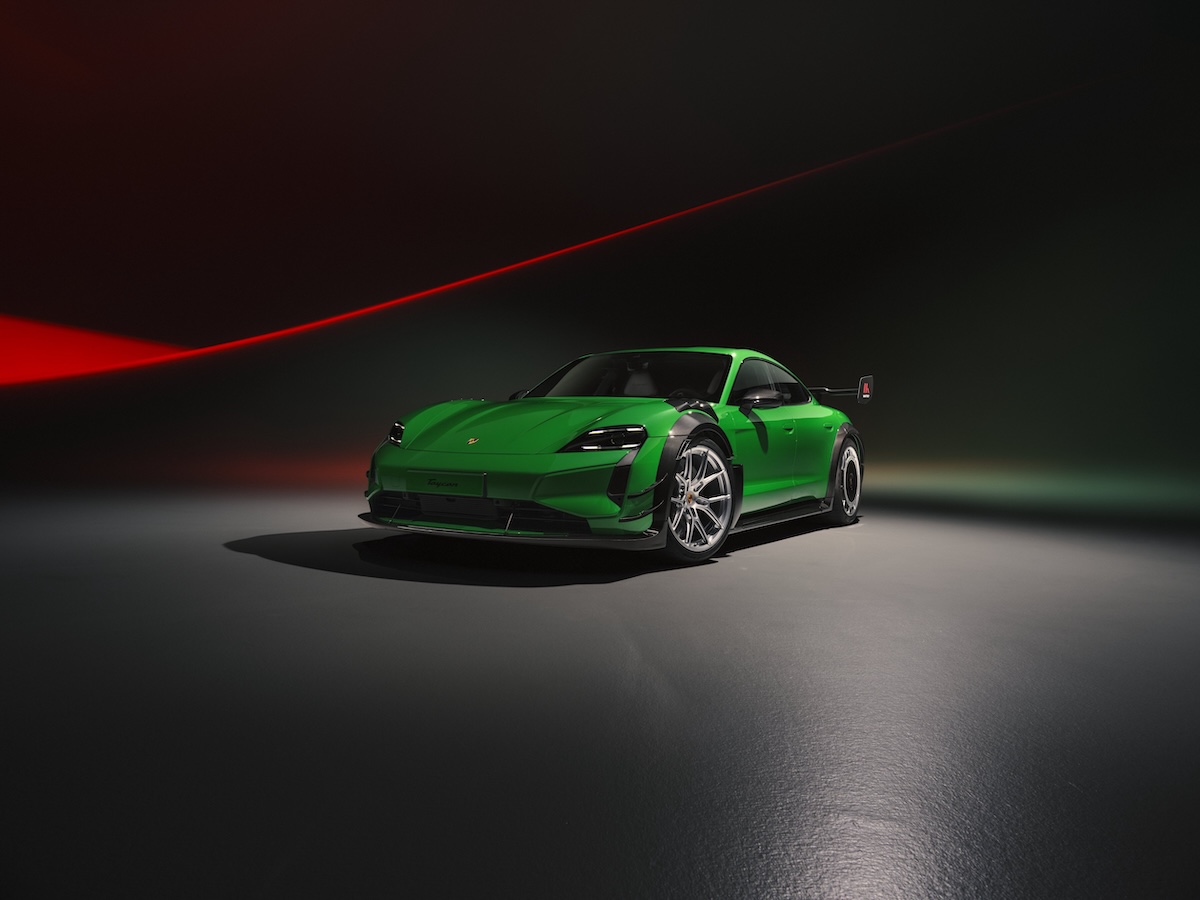Taycan Turbo GT Manthey vola al Nürburgring