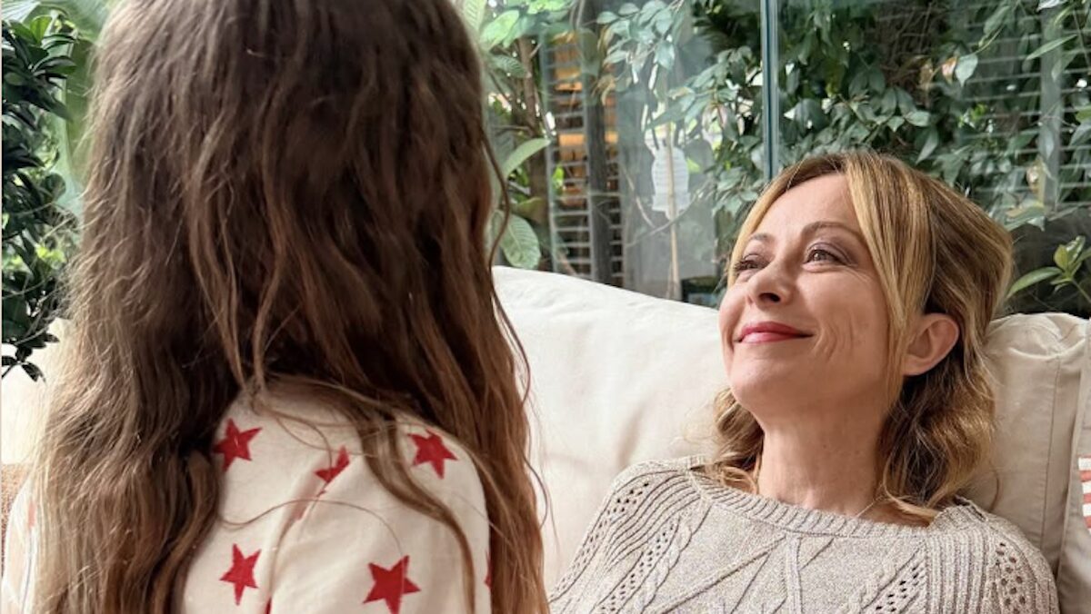 Festa della mamma, Meloni insieme a sua figlia Ginevra: “Dono più grande, sfida più profonda”. Il post della premier Festa della mamma, Meloni insieme a sua figlia Ginevra: “Dono più grande, sfida più profonda”. Il post della premier