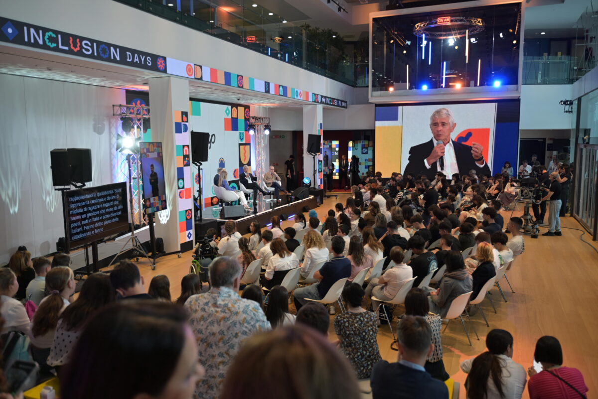 Sky Inclusion Days, dall’AD Duilio ad Abodi, a Vecchioni: che fine ha fatto la fiducia negli altri? Salute mentale, sport e inclusione
