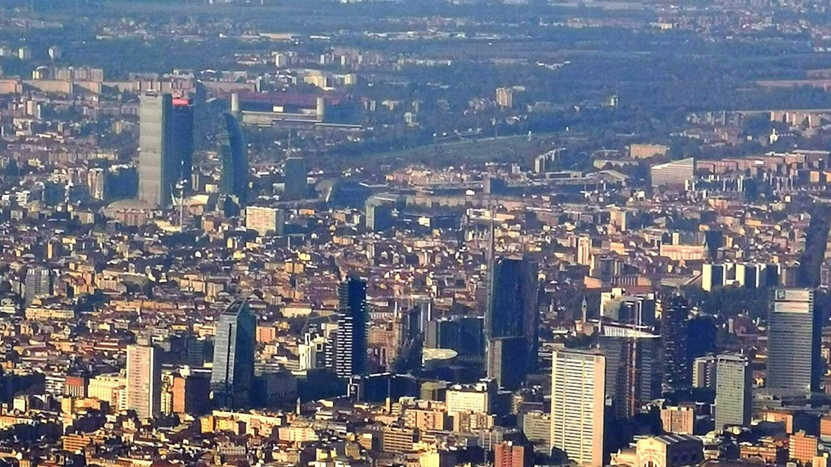 Immobiliare, a Milano nel 2025 impennata di compravendite. E il fatturato vola verso i 12 miliardi di euro Immobiliare, a Milano nel 2025 impennata di compravendite. E il fatturato vola verso i 12 miliardi di euro