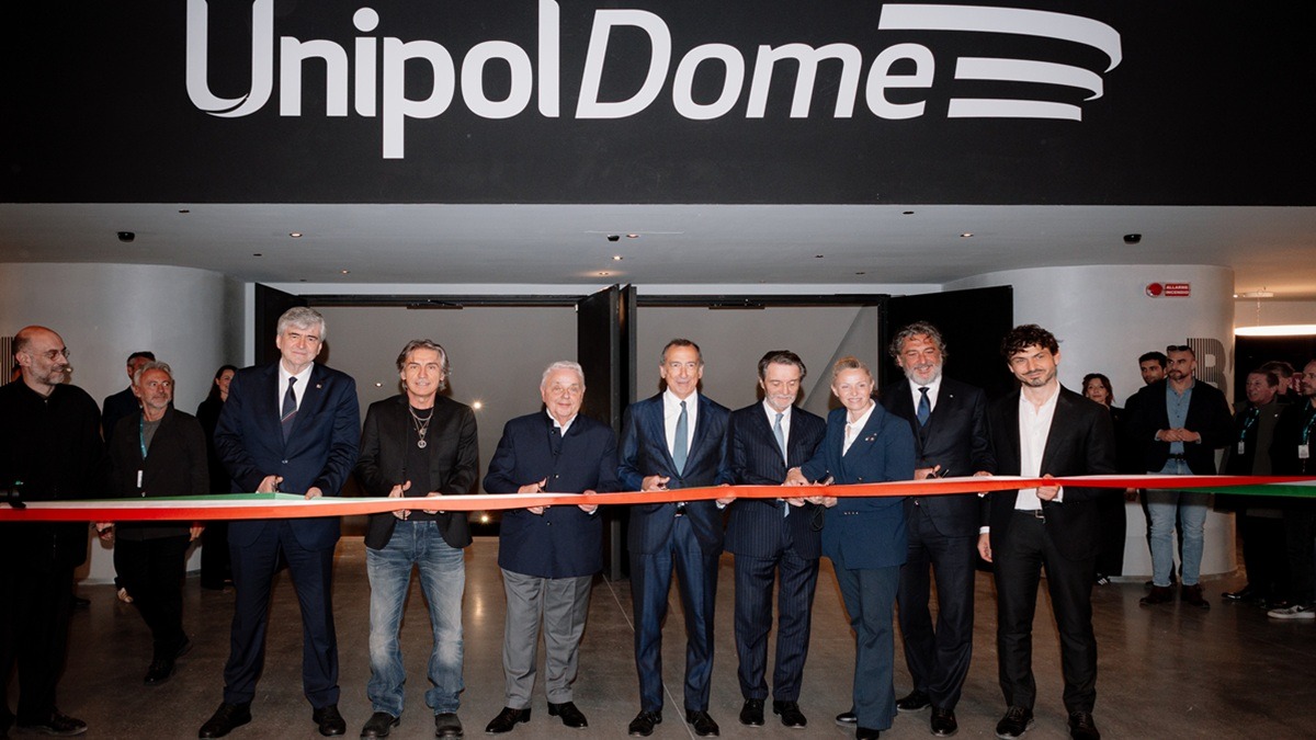 Milano, inaugura l’Unipol Dome: Ligabue accende la nuova arena da 16mila posti Milano, inaugura l’Unipol Dome: Ligabue accende la nuova arena da 16mila posti