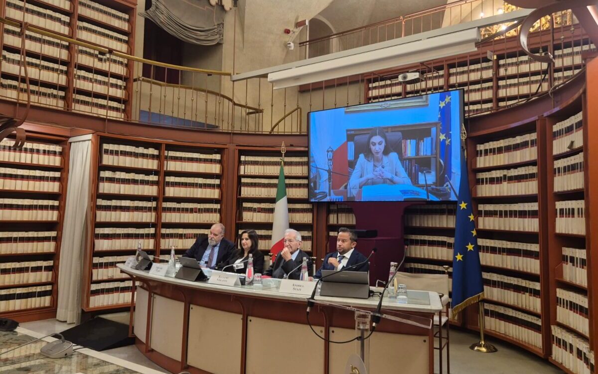 Intelligenza artificiale, strumento sicuro per i diritti e le istituzioni: alla Camera un convegno promosso dal Centro LEITAI Intelligenza artificiale, strumento sicuro per i diritti e le istituzioni: alla Camera un convegno promosso dal Centro LEITAI