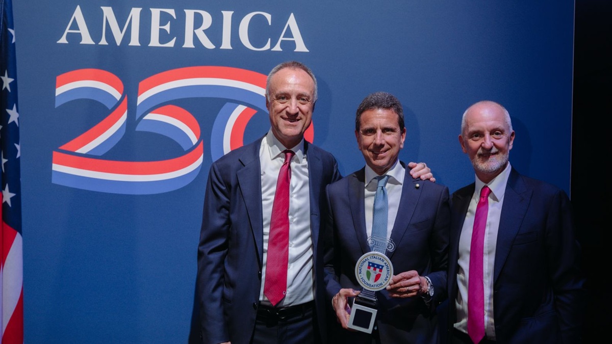 Bozzetti (Fondazione Fiera Milano) premiato da Niaf per l’impegno nella costruzione di relazioni internazionali Bozzetti (Fondazione Fiera Milano) premiato da Niaf per l’impegno nella costruzione di relazioni internazionali