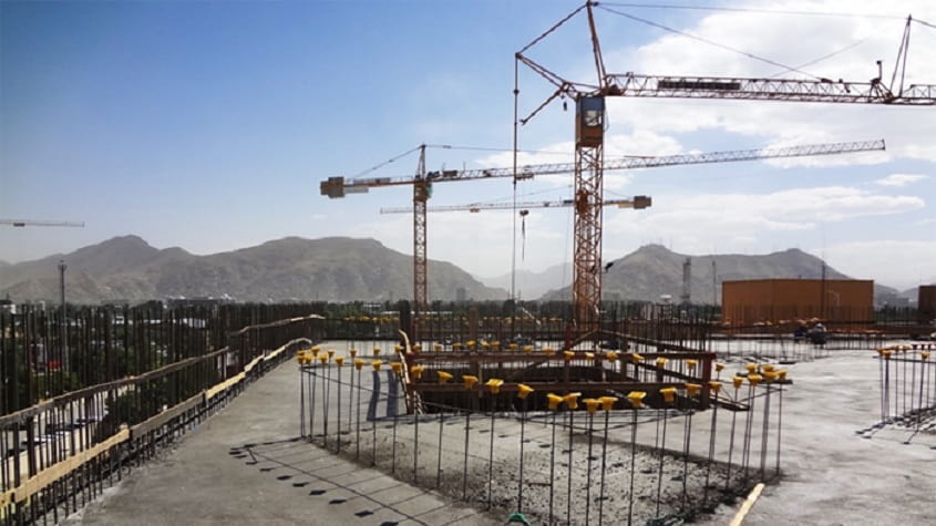 Lavoratori pagati meno di tre euro l’ora, fermato a Bergamo per caporalato il manager di Caddell Construction Lavoratori pagati meno di tre euro l’ora, fermato a Bergamo per caporalato il manager di Caddell Construction