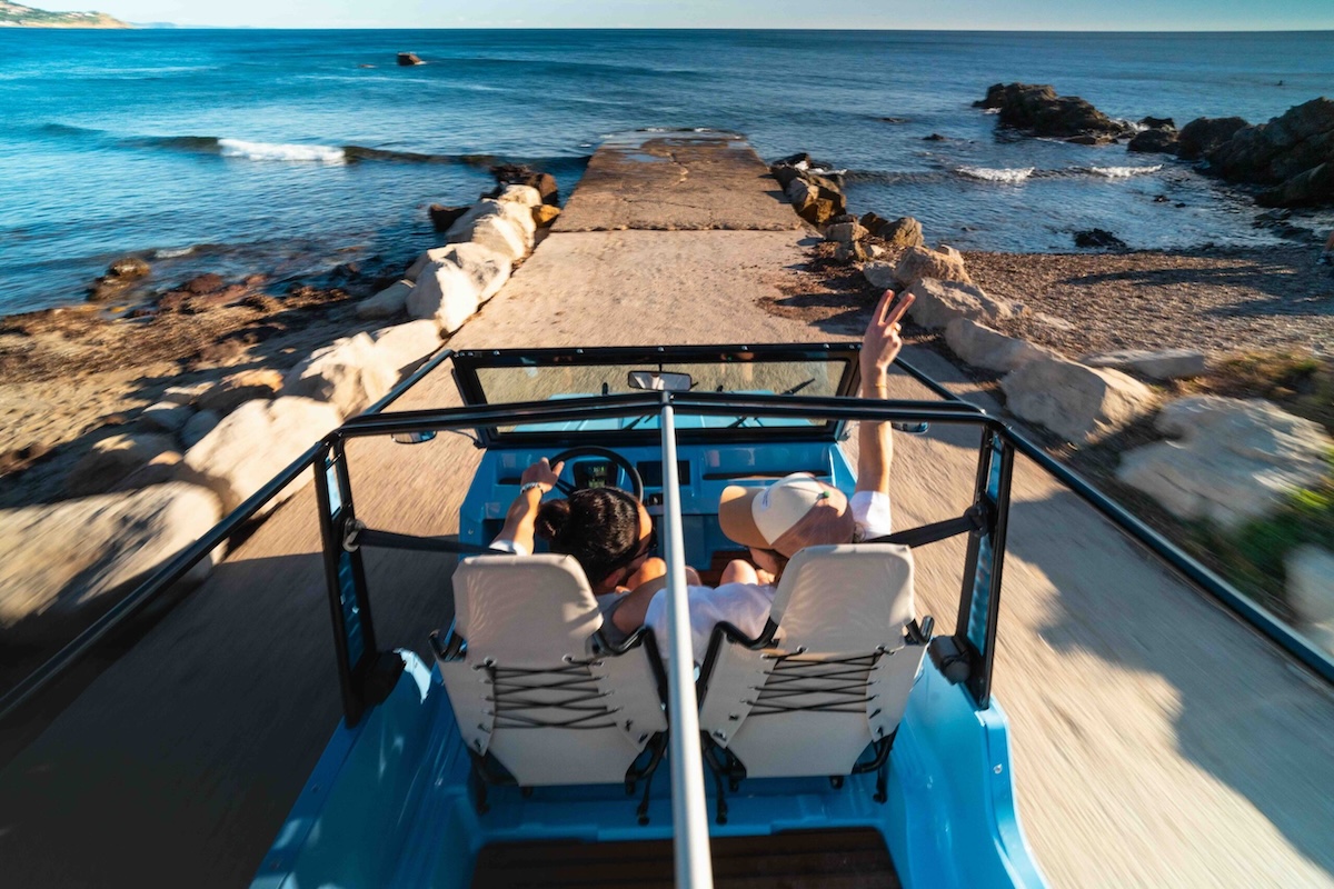 La Méhari 4×4 diventa elettrica: Aznom lancia la eStory