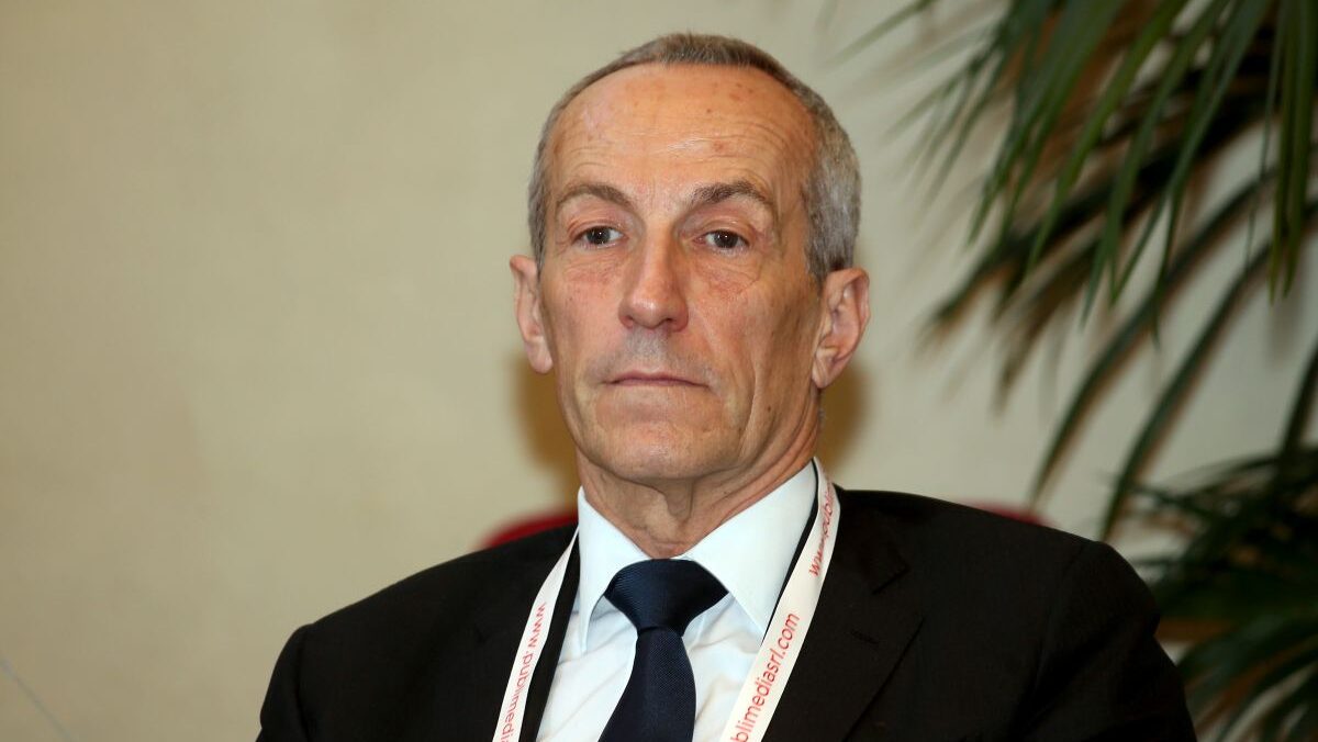 Poltrone, colpo di scena in Webuild. Il Dg Ferrari lascia. Ma chi sostituirà ora l’uomo dei dossier? Poltrone, colpo di scena in Webuild. Il Dg Ferrari lascia. Ma chi sostituirà ora l’uomo dei dossier?