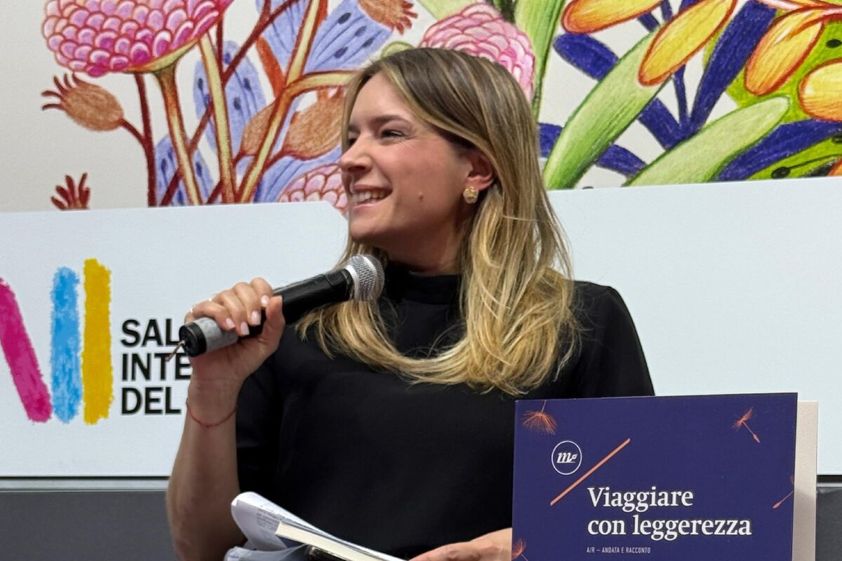 Gruppo FS, presentata l’antologia “Viaggiare con leggerezza” al Salone Internazionale del Libro di Torino